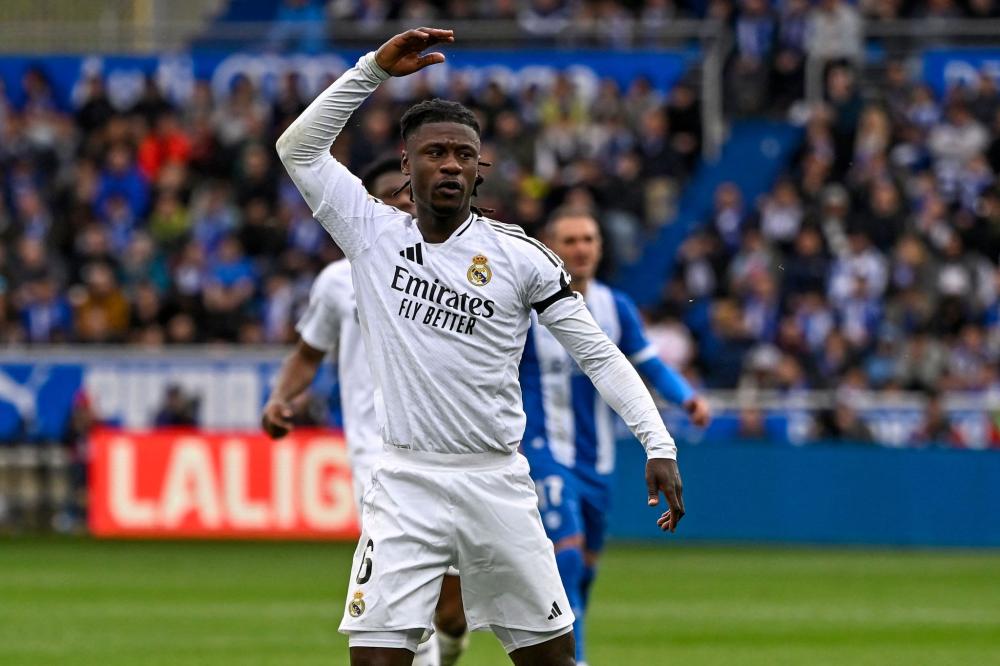 烏度卡竟然對惠特摩爾的出場決定如此猶豫隊友們的狀態真是無奈.